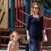 Jessica Alba et sa fille Haven passent leur après-midi au Coldwater Canyon Park à Beverly Hills. Le 29 mars 2014.