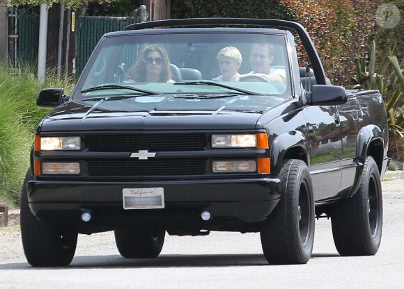 Cindy Crawford, en voiture avec son mari Rande Gerber et leur fils Presley. Malibu, le 29 mars 2014.