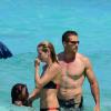 Heidi Klum et ses enfants Leni, Henry, Johan et Lou profitent à nouveau des joies de la plage sur Paradise Island aux Bahamas, le 23 mars 2014.