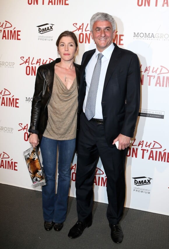 Hervé Morin et sa compagne Élodie Garamond lors de la l'avant-première du film Salaud on t'aime à l'UGC Normandie sur les Champs-Elysées à Paris le 31 mars 2014.