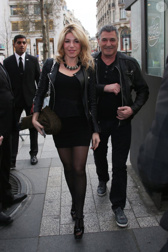 Jean-Marie Bigard et sa femme Lola arrivent à la l'avant-première du film Salaud on t'aime à l'UGC Normandie sur les Champs-Elysées à Paris le 31 mars 2014.