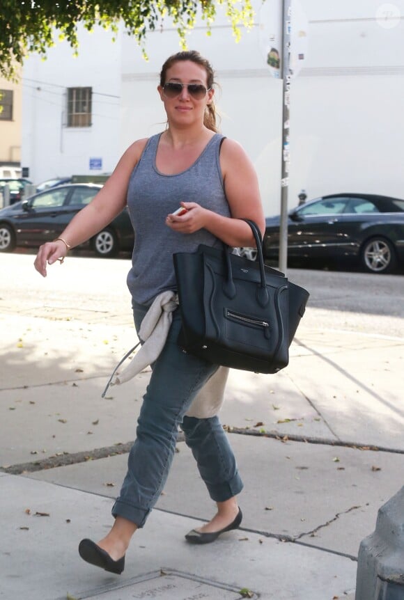 Exclusif - Haylie Duff fait du shopping a West Elm a Los Angeles, le 19 novembre 2013