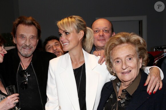 Exclusif - Johnny et Laeticia Hallyday et Bernadette Chirac sont venus applaudir Eddy Mitchell et Fred Testot qui se produisaient sur la scène du Théâtre de Paris, dans une pièce mise en scène par Stéphane Hillel, "Un singe en hiver" à Paris le 1er avril 2014.