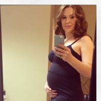 Alyssa Milano enceinte, dévoile son baby bump : ''Ce ne sont pas des jumeaux''
