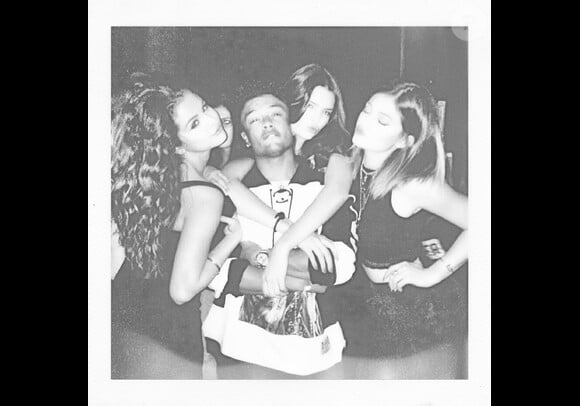 Selena Gomez et les soeurs Kendall et Kylie Jenner sont invitées à l'anniversaire de Christian Combs, le fils de P.Diddy, le vendredi 4 avril 2014 à Los Angeles.