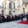 Passation de pouvoir entre Jean-Marc Ayrault et Manuel Valls (ancien ministre de l'Interieur) à Matignon à Paris. Le 1er avril 2014