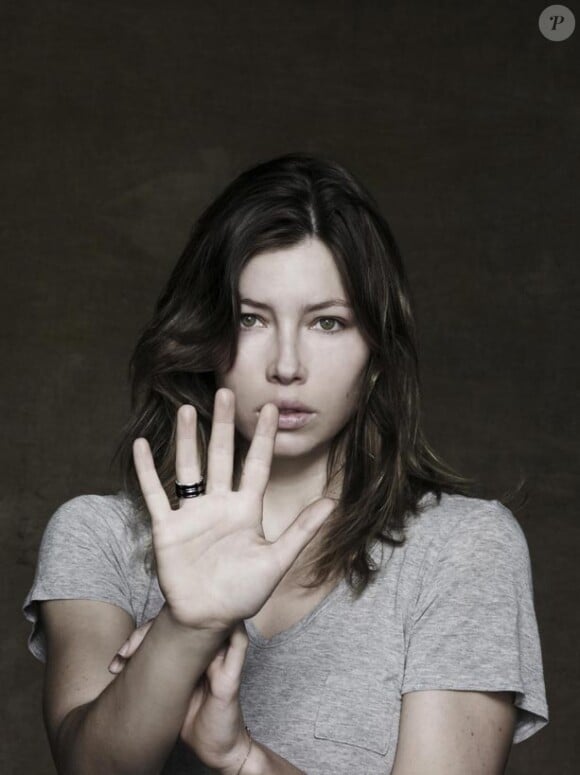 Jessica Biel photographiée par Fabrizio Ferri pour Stop Think Give, la campagne de Bulgari pour la fondation Save the Children.