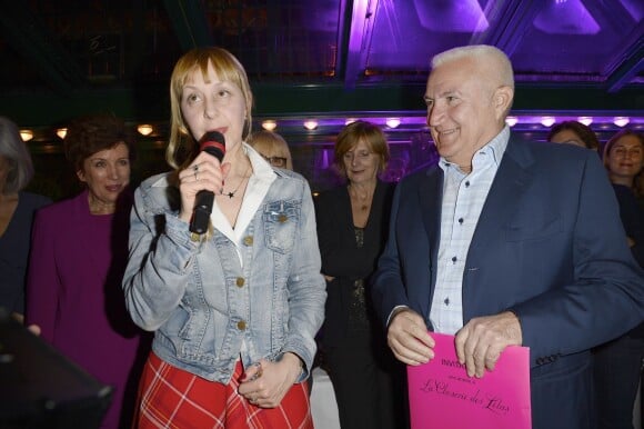 Lola Lafon (prix de la Closerie des Lilas 2014) et Miroslav Siljegovic lors de la soirée du prix de la Closerie des Lilas 2014 à Paris, le 8 avril 2014.