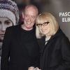Mireille Darc et son mari Pascal Desprez lors de l'avant-première du film "24 jours" au cinéma Gaumont Marignan à Paris, le 10 avril 2014