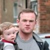 Wayne Rooney, père modèle dans les rues d'Alderley Edge, le 12 avril 2014