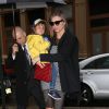 Miranda Kerr et son fils Flynn dans les rues de New York, le 15 avril 2014 Le duo s'est accordé une soirée en tête-à-tête et a fait fondre les photographes