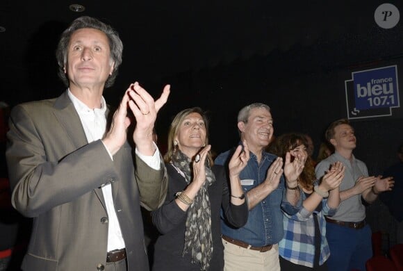 Patrick de Carolis et sa femme Carol-Anne, Martin Lamotte et sa fille Manon, Alex Lutz lors du concert de Chico & The Gypsies à l'Olympia à Paris, le 15 avril 2014.