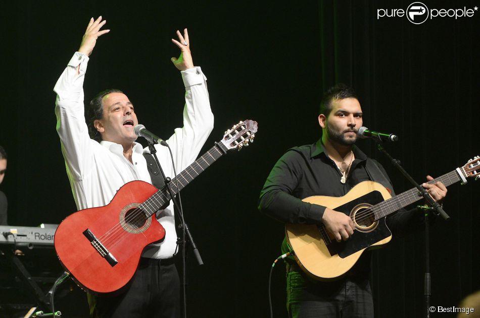  Chico et Kassaka lors du concert de Chico &amp;amp; The Gypsies &amp;agrave; l&#039;Olympia &amp;agrave; Paris, le 15 avril 2014. 
