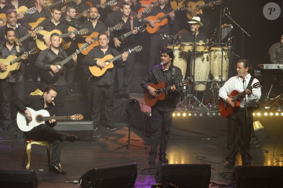 Kema, Mounin et Chico lors du concert de Chico & The Gypsies à l'Olympia à Paris, le 15 avril 2014.