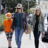 Reese Witherspoon en famille à Brentwood, le 18 avril 2014.