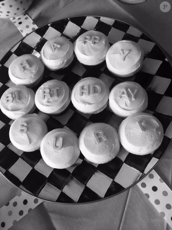 Katie Holmes a posté une photo des muffins d'anniversaire pour les 8 ans de Suri, le 18 avril 2014.
