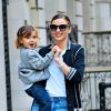 Miranda Kerr et son fils Flynn, dans les rues de New York, le 19 avril 2014.