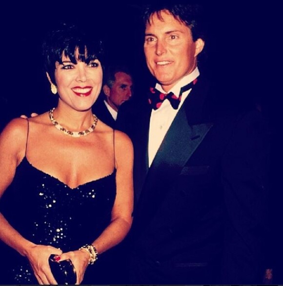 Pour leur 23e anniversaire de mariage, Kris Jenner a posté une photo de Bruce Jenner et elle sur Instagram, légendée par un "Joyeux anniversaire à un des hommes les plus merveilleux que je connaisse !!!! Wow, 23 ans !!!!!"