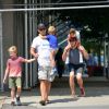 Matt Bomer, son mari Simon Halls et leur fils Henry, Walker et Kit à Soho, New York, le 2 août 2012.