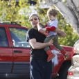  Robert Downey Jr. et son fils Exton &agrave; Malibu, Los Angeles, le 27 f&eacute;vrier 2014. 