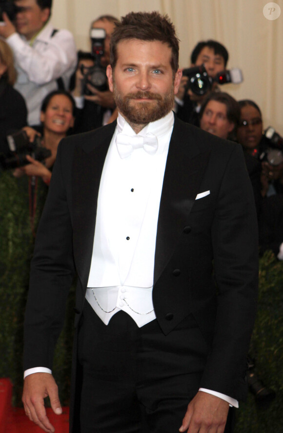 Bradley Cooper lors de la soirée au Metropolitan Museum of Art, le Costume Institute Gala, à New York le 5 mai 2014. Il a pris du poids pour les besoins du film American Sniper