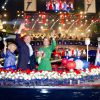 Le roi Willem-Alexander et la reine Maxima des Pays-Bas lors de la parade nautique du concert de la liberté le 5 mai 2014 à Amsterdam
