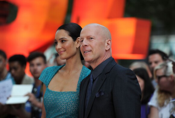 Bruce Willis et sa femme Emma Heming - Première de "Red 2" à Londres le 22 juillet 2013.