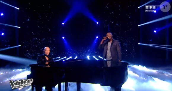 Pascal Obispo et Wesley (The Voice 3, la finale - diffusée le samedi 10 mai 2014, sur TF1.)