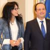 François Hollande et Yamina Benguigui en visite au siège de l'Organisation internationale de la Francophonie dans le cadre de la journée internationale de la Francophonie, Paris, le 20 mars 2014.