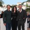 Eva Green entre Mads Mikkelsen et Jeffrey Dean Morgan - Photocall du film "The Salvation" (hors compétition) lors du 67e Festival international du film de Cannes, le 17 mai 2014.