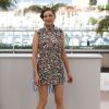 Marion Cotillard, habillée d'une robe Margiela - Photocall du film "Deux jours, une nuit" lors du 67e Festival international du film de Cannes, le 20 mai 2014.