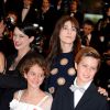 Asia Argento et Charlotte Gainsbourg lors de la montée des marches pour le film "Mommy" lors du 67e Festival de Cannes, le 22 mai 2014.