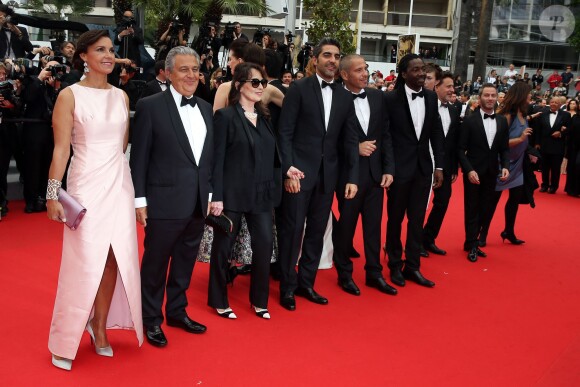 Isabelle De Araujo (Bijoux APM Monaco), Christian Clavier, Chantal Lauby, Ary Abittan, Medi Sadoun, Noom Diawara - Montée des marches du film "Jimmy's Hall" lors du 67e Festival du film de Cannes le 22 mai 2014