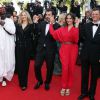 Moussa Touré, Maria Bonnevie, Pablo Trapero, Géraldine Pailhas et Peter Becker (Jury Un Certain regard) à la montée des marches du film "Sils Maria" lors du 67e Festival du film de Cannes le 23 mai 2014.