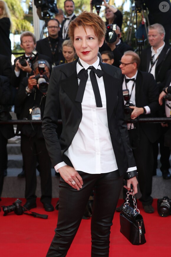 Natacha Polony à la montée des marches du film "Sils Maria" lors du 67e Festival du film de Cannes le 23 mai 2014.