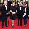 Catherine Deneuve et John Boorman à la montée des marches du film "Sils Maria" lors du 67e Festival du film de Cannes le 23 mai 2014.
