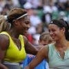 Serena Williams et Alizé Lim lors de la première journée des internationaux de France à Roland-Garros, le 25 mai 2014