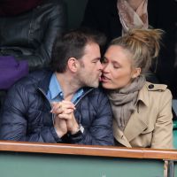 Roland-Garros : Clovis Cornillac supporter amoureux avec sa jolie Lilou
