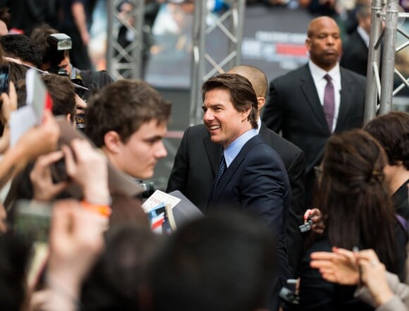 Tom Cruise face aux fans et à la presse - Avant-première du film "Edge of Tomorrow" à Paris le 28 mai 2014.