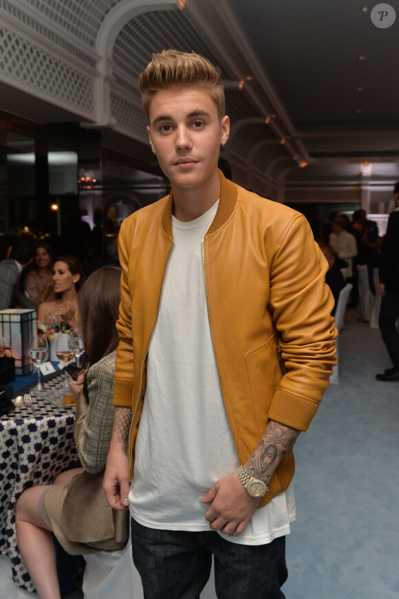 Justin Bieber lors de la soirée Vanity Fair Armani à l'Eden Roc au cap d'Antibes le 17 mai 2014.