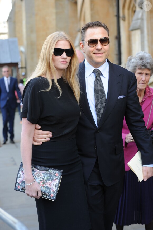 Lara Stone et son mari David Walliams lors de la messe en hommage à Sir David Frost en l'Abbaye de Westminster à Londres, le 13 mars 2014.
