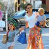 Alessandra Ambrosio et ses enfants Anja et Noah se baladent au Brentwood Country Mart à Brentwood. Los Angeles, le 4 juin 2014.
