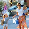 Alessandra Ambrosio et ses enfants Anja et Noah se baladent au Brentwood Country Mart. Los Angeles, le 4 juin 2014.