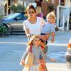 Alessandra Ambrosio et ses enfants Anja et Noah se baladent au Brentwood Country Mart à Brentwood. Los Angeles, le 4 juin 2014.
