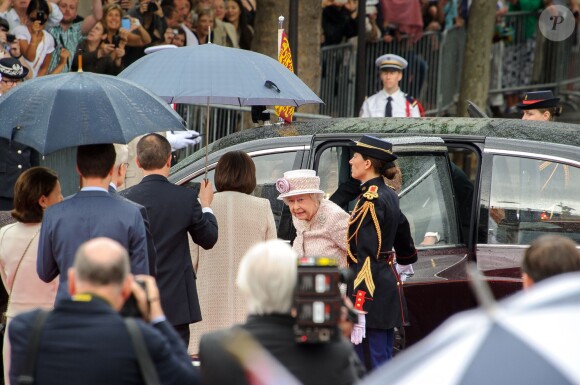 La reine Elizabeth II d'Angleterre à la mairie de Paris le 7 juin 2014.