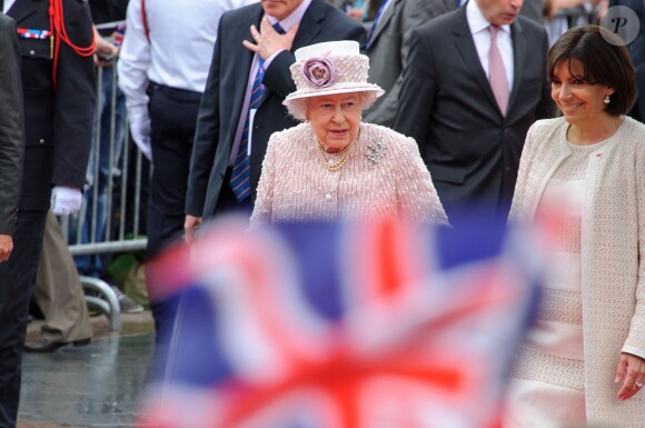 La reine Elizabeth II d'Angleterre à la mairie de Paris le 7 juin 2014.