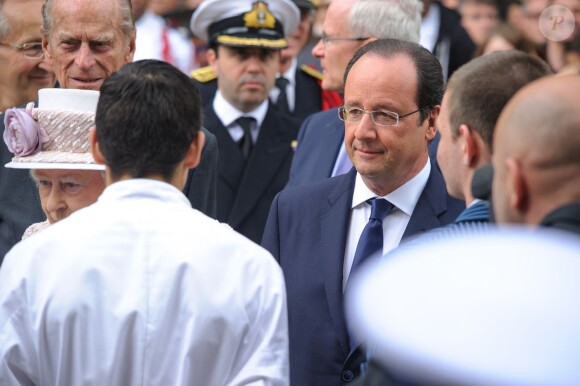 La reine Elisabeth II d'Angleterre, François Hollande à la mairie de Paris le 7 juin 2014.