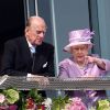 Elizabeth II et Philip participent au Derby Day, Epsom Downs Racecourse, dans le Surrey, le 7 juin 2014.