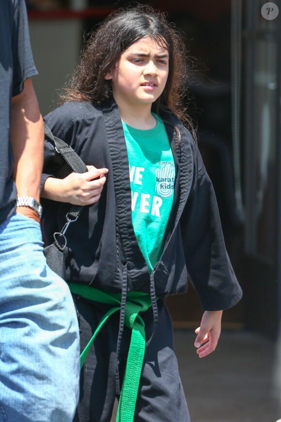 Blanket Jackson, fils de Michael Jackson, quitte son cours de karaté avec une ceinture verte, le samedi 7 juin 2014, à Calabasas.
