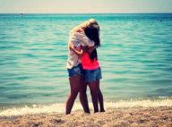 Alizée et sa fille Annily : Câlin et moment paradisiaque sur une plage en Corse